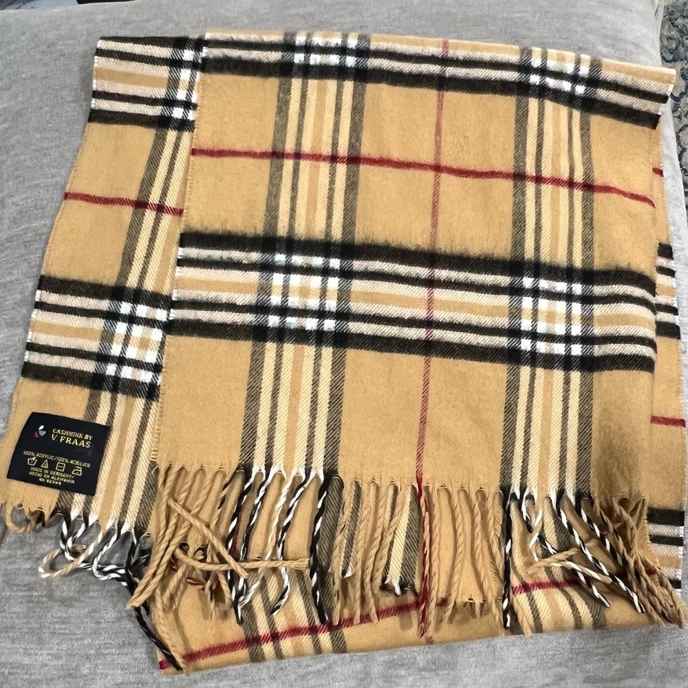 V. Fraas Cashmink Classic Scarf EUC